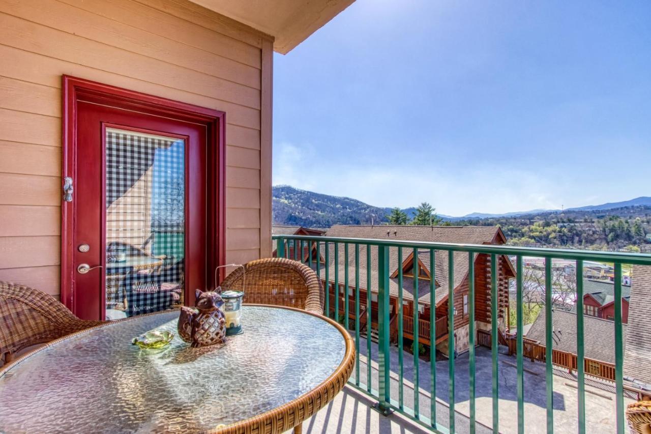 Gorgeous 2Bd 2Bth Condo With Mountain Views Pool Hot Tub Game Room Close To Parkway Pigeon Forge Exterior foto